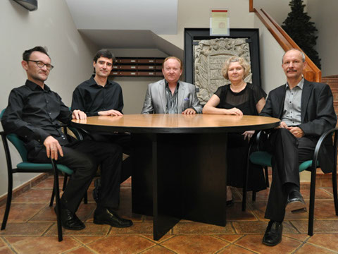 Grupo Elegia con Ramon Martinez - tenor. www.elegia.es. Musicos de Zaragoza para conciertos, bodas y todo tipo de eventos. www.elegia.es Tel. 679 590 436