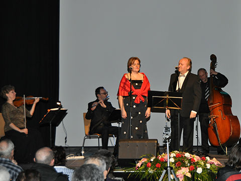 Ramon La Voz tenor y Sonia Asebes con Grupo Elegia.www.elegia.es Musicos de Zaragoza para conciertos, bodas y todo tipo de eventos. www.elegia.es Tel. 679 590 436