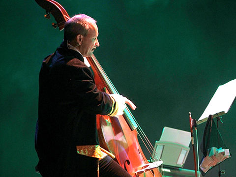 Sergey Shkil contrabajista titulado del Grupo Elegia Teatro Principal Zaragoza Sergey Shkil contrabajista titulado del grupo Elegia para conciertos, bodas y qualquier tipo de eventos en Zaragoza