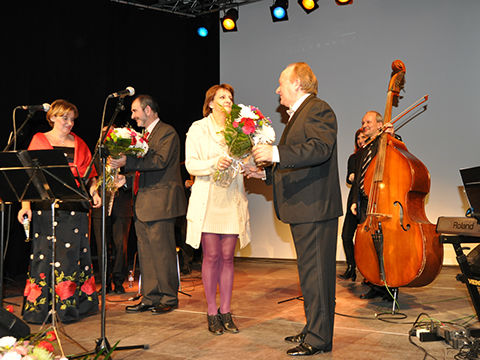 Concierto Grupo Elegia en Estacion del Norte. www.elegia.es.02 Musicos de Zaragoza para conciertos, bodas y todo tipo de eventos. www.elegia.es Tel. 679 590 436