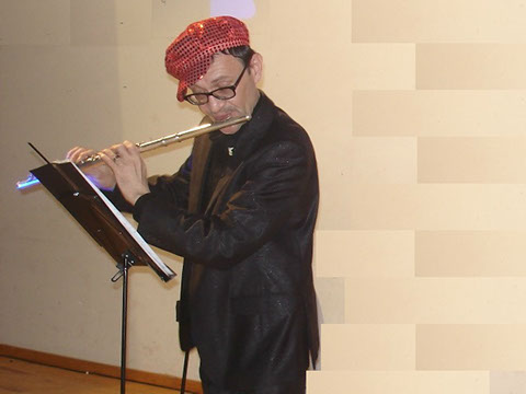 Mikhail Shkil Flautista titulado del Grupo Elegia Concierto Didactico.Mikhail Shkil flautista titulada del grupo Elegia para conciertos, bodas y qualquier tipo de eventos en Zaragoza