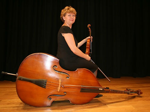 Natalia Shkil. Solista Violinista, profesora titulada. www.elegia.es. 01 Natalia Shkil violinista titulada del grupo Elegia para conciertos, bodas y qualquier tipo de eventos en Zaragoza