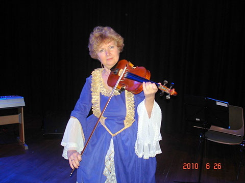 Natalia Shkil. Solista Violinista, profesora titulada. www.elegia.es.03 Natalia Shkil violinista titulada del grupo Elegia para conciertos, bodas y qualquier tipo de eventos en Zaragoza