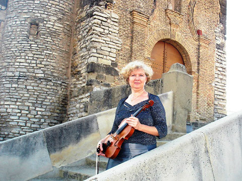 Natalia Shkil. Solista Violinista, profesora titulada. www.elegia.es.04 Natalia Shkil violinista titulada del grupo Elegia para conciertos, bodas y qualquier tipo de eventos en Zaragoza