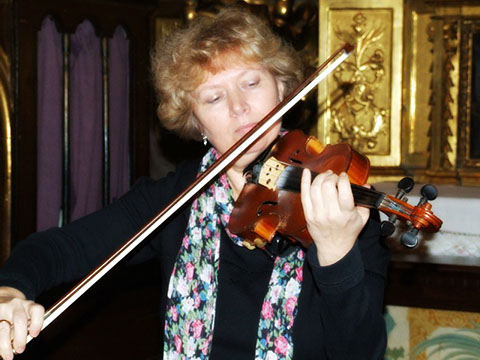 Natalia Shkil. Solista Violinista, profesora titulada. www.elegia.es.05 San Cayetano. Natalia Shkil violinista titulada del grupo Elegia para conciertos, bodas y qualquier tipo de eventos en Zaragoza.